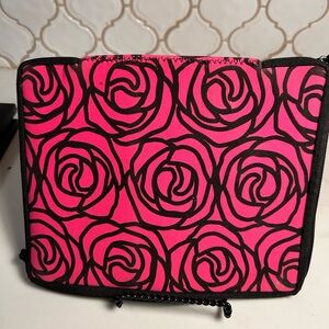 Padded stylish iPad cover
